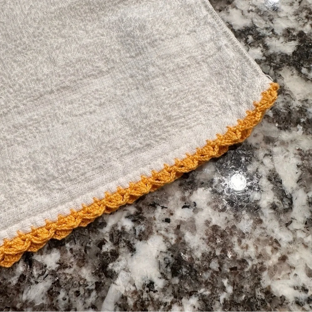 Vintage terry cloth towel bath kitchen floral yellow gold brown